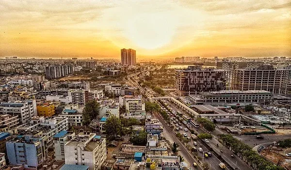 Sarjapur Road vs Whitefield Road Featured Image of Sarjapur Road vs Whitefield Road